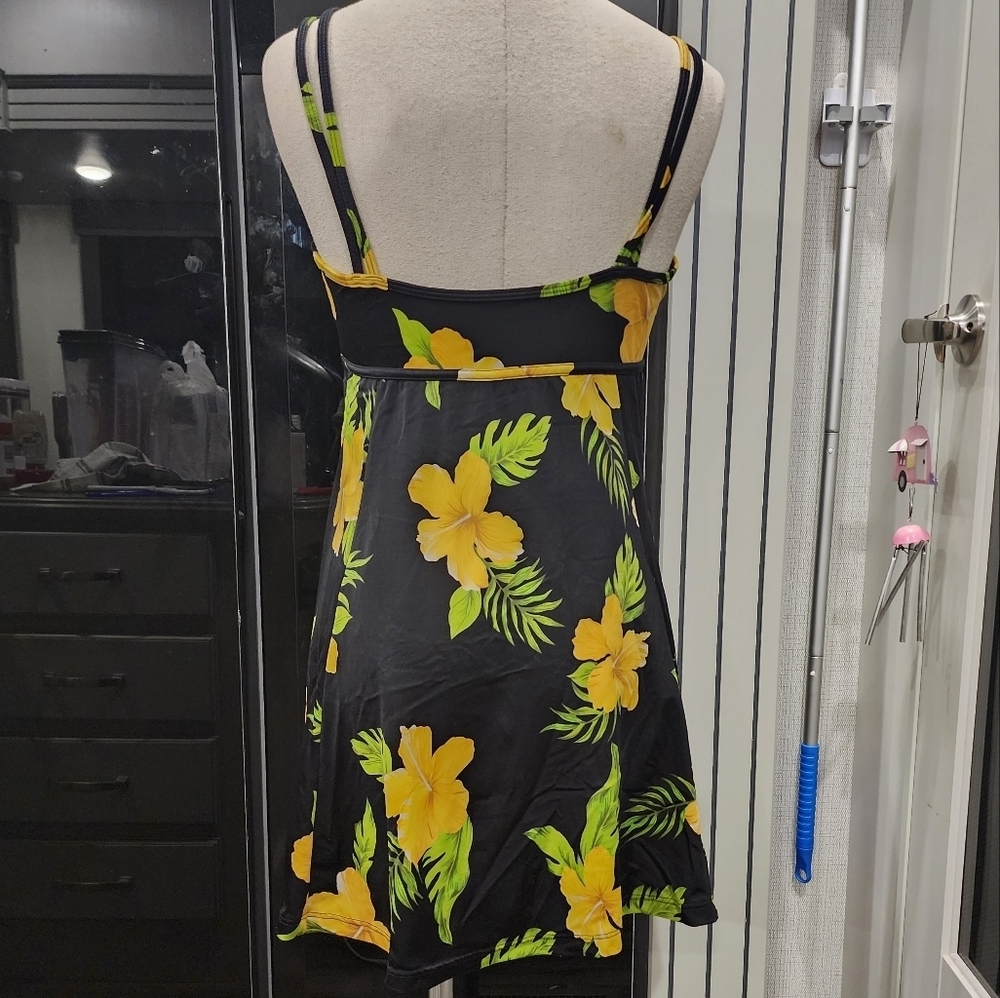 CASUAL LIVING SWIM DRESS - Picture 2 of 8